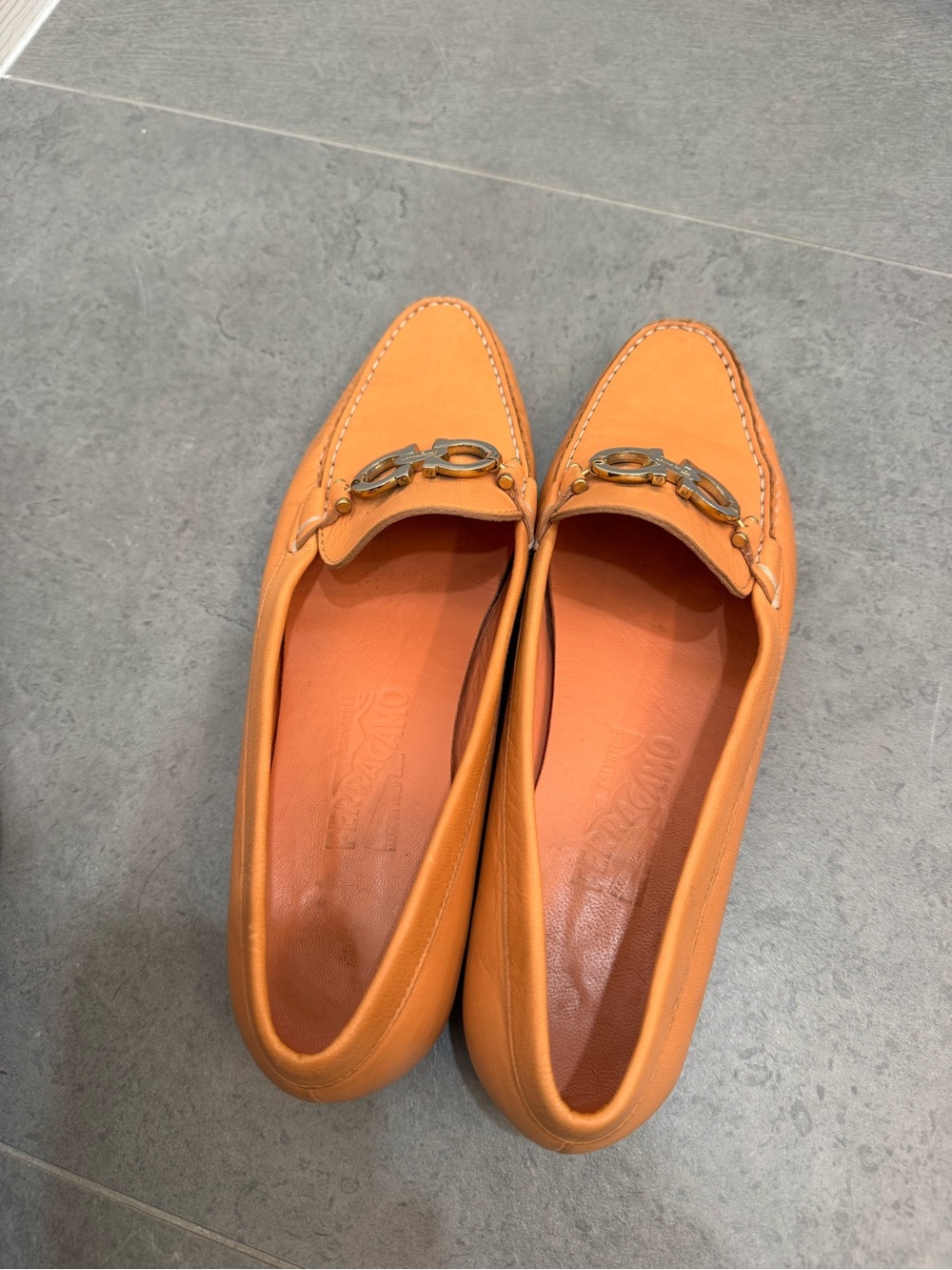 Salvatore Ferragamo Orange Leather Gancini Loafers Driving Shoes - Picture 6 of 6